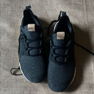 New Balance Mens Black Sneakers